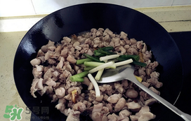 別人家的室友！成都女孩為室友帶了一盆冷吃兔