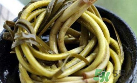 蒜薹怎么腌？腌蒜臺(tái)的家常做法大全