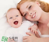 產(chǎn)后皮膚干燥起皮又很癢是怎么回事？生完小孩后皮膚特干怎么辦？