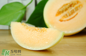 香瓜和菠蘿能一起吃嗎？香瓜和菠蘿可以吃嗎？