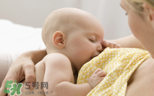 寶寶溢奶怎么辦？寶寶溢奶怎么做？