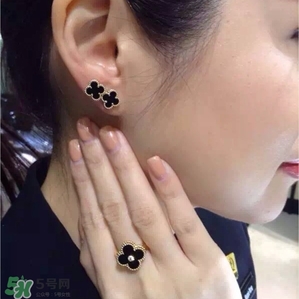 梵克雅寶項鏈?zhǔn)鞘裁床馁|(zhì)？vca項鏈?zhǔn)屈S金的嗎