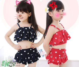 兒童泳衣連體好還是分體好？?jī)和疽履膫€(gè)款式好？