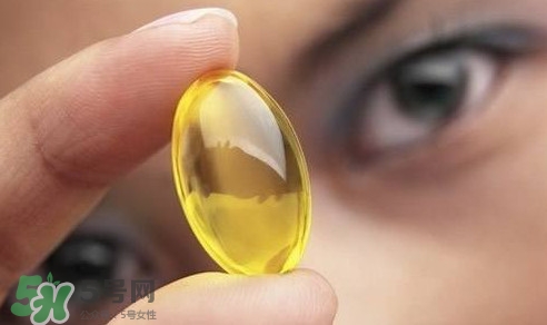 吃什么對(duì)眼睛好？吃什么對(duì)眼睛不好