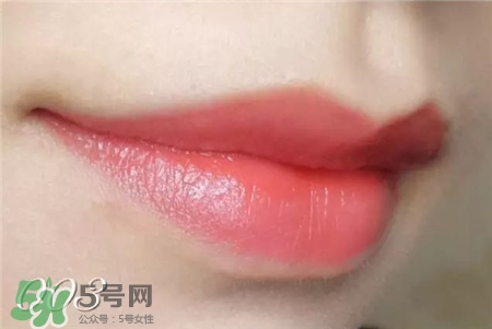 嬌蘭小黑裙口紅哪個顏色好看?嬌蘭小黑裙口紅怎么樣? 嬌蘭小黑裙口紅哪個顏色好看?嬌蘭小黑裙口紅怎么樣?