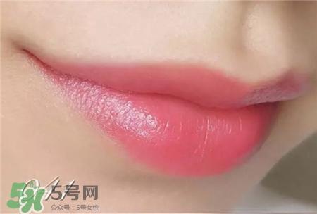 嬌蘭小黑裙口紅哪個顏色好看?嬌蘭小黑裙口紅怎么樣? 嬌蘭小黑裙口紅哪個顏色好看?嬌蘭小黑裙口紅怎么樣?