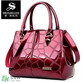 母親節(jié)可以送包包嗎？2017年母親節(jié)送什么包包好？