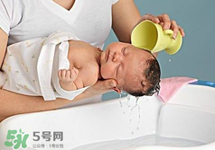 嬰兒洗頭怎么洗？嬰兒洗頭注意事項