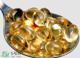 嬰兒吃魚肝油有什么好處？嬰兒吃魚肝油會拉肚子嗎？