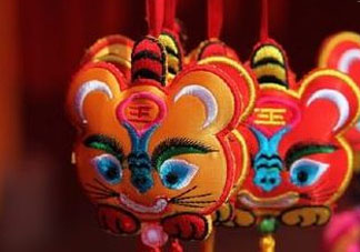 端午節(jié)戴什么？端午節(jié)為什么要戴五彩繩？