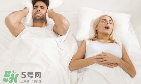 女人打鼾是什么原因？女人睡覺打鼾的原因