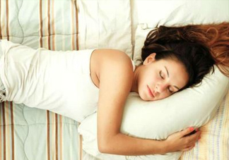女人打鼾是什么原因？女人睡覺打鼾的原因