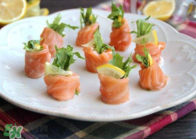 三文魚(yú)不能和什么一起吃？三文魚(yú)和什么相克？