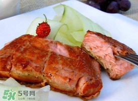 三文魚(yú)煮多久？寶寶吃三文魚(yú)煮多久熟？