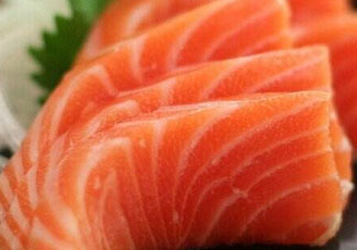 三文魚不能和什么一起吃？三文魚和什么相克？