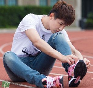 阿迪達(dá)斯一般什么時(shí)候打折？2017年阿迪達(dá)斯打折時(shí)間