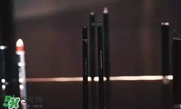 紀(jì)梵希紫黑色變色唇蜜怎么樣？紀(jì)梵希紫黑變色唇蜜多少錢