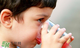 寶寶能喝碳酸飲料嗎？寶寶喝碳酸飲料有什么危害？