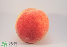 ?桃子發(fā)霉了還可以吃嗎？吃了發(fā)霉的桃子怎么辦？