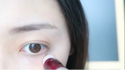 怎么畫(huà)眼妝不顯臟 畫(huà)眼妝不顯臟的方法