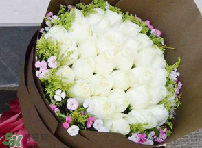 母親節(jié)可以送白玫瑰嗎？白玫瑰適合送什么人？