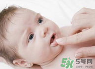 該怎么給嬰兒做口腔護(hù)理？新生兒口腔護(hù)理有哪些要點(diǎn)？