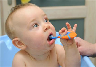 該怎么給嬰兒做口腔護(hù)理？新生兒口腔護(hù)理有哪些要點(diǎn)？