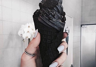 炭黑冰淇淋好吃嗎？炭黑冰淇淋哪里買？