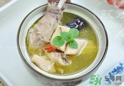 榴蓮殼煲雞湯孕婦能喝嗎？孕婦可以喝榴蓮殼煲雞湯