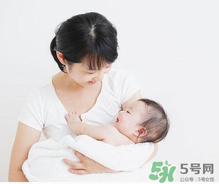 夏天坐月子可以天天洗澡嗎？夏季坐月子能洗澡嗎？