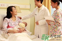 夏天坐月子可以吹風(fēng)扇嗎？夏天風(fēng)扇能不能給產(chǎn)婦用？