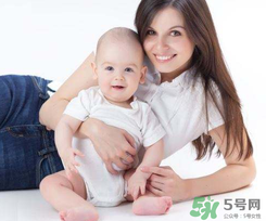 夏季坐月子可以穿絲襪嗎？夏天坐月子要穿襪子嗎？