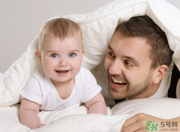 夏天嬰兒穿什么？夏天嬰兒穿什么合適？