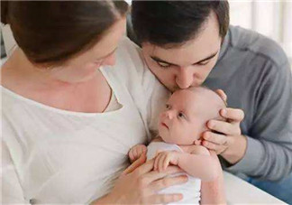 夏天坐月子可以吹風扇嗎？夏天風扇能不能給產婦用？