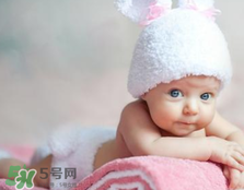 寶寶尿布疹可以擦紅霉素軟膏嗎？紅霉素軟膏對尿布疹有效嗎？