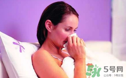 夏天刮痧好嗎？夏天拔罐好還是刮痧好？