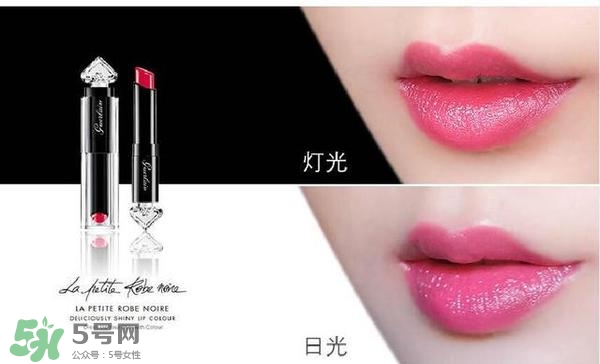 嬌蘭小黑裙甜漾唇膏061試色 嬌蘭小黑裙唇膏061試色圖 嬌蘭小黑裙甜漾唇膏061試色 嬌蘭小黑裙唇膏061試色圖