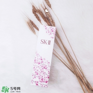 sk2櫻花版和普通版的區(qū)別 skii櫻花神仙水和普通版哪個貴？