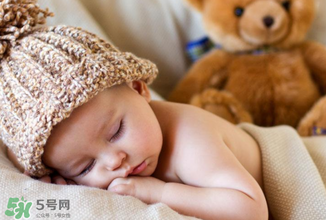 夏天寶寶可以穿開襠褲嗎？寶寶穿開襠褲有什么危害嗎？