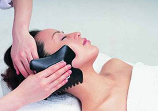 女人刮痧好還是拔罐好？刮痧和拔罐的區(qū)別