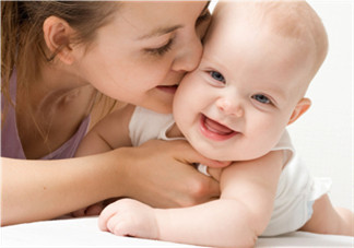 夏天寶寶可以穿開襠褲嗎？寶寶穿開襠褲有什么危害嗎？