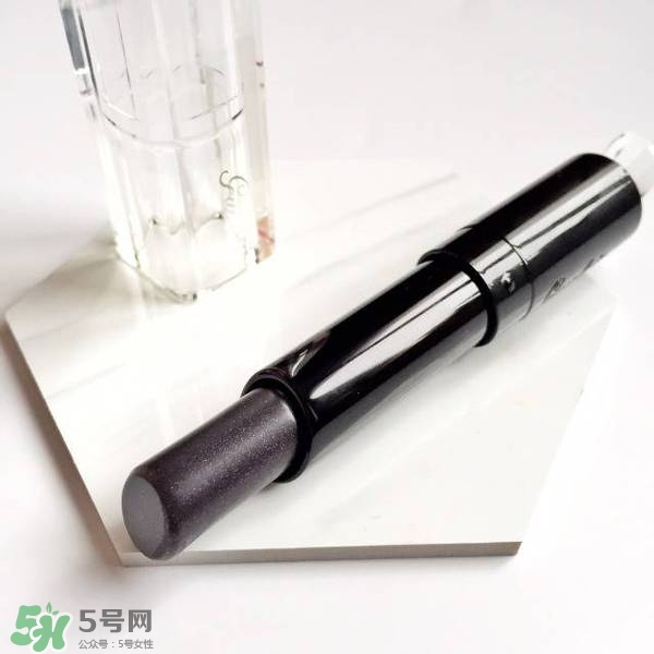 嬌蘭小黑裙口紅007試色 嬌蘭小黑裙唇膏007試色圖 嬌蘭小黑裙口紅007試色 嬌蘭小黑裙唇膏007試色圖