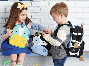 餃子的奶牛背包是什么牌子？寶寶背包應該怎么挑選？