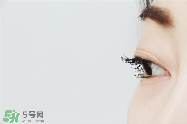 鄰家妹妹妝小清新妝容化妝步驟 清新妝容的畫(huà)法 鄰家妹妹妝小清新妝容化妝步驟 清新妝容的畫(huà)法