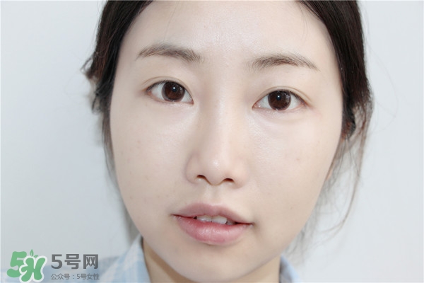 鄰家妹妹妝小清新妝容化妝步驟 清新妝容的畫(huà)法 鄰家妹妹妝小清新妝容化妝步驟 清新妝容的畫(huà)法