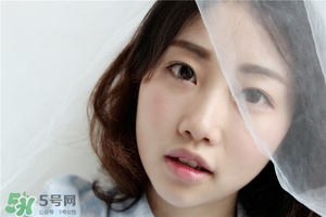 鄰家妹妹妝小清新妝容化妝步驟 清新妝容的畫(huà)法 鄰家妹妹妝小清新妝容化妝步驟 清新妝容的畫(huà)法