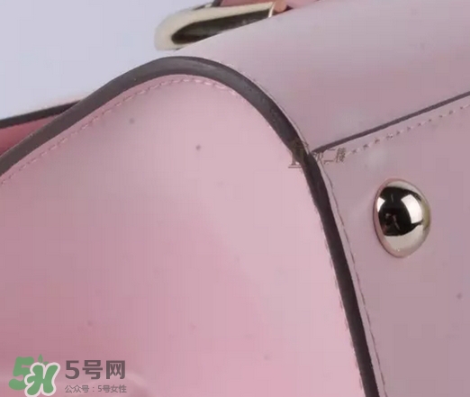 delvaux德爾沃包包真假辨別對(duì)比圖