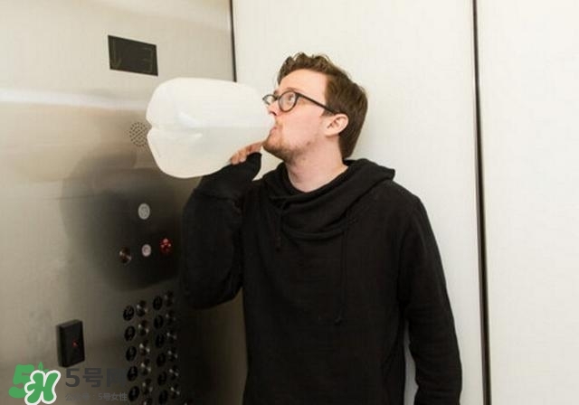 30天不喝飲料，妹子的對比照令人震驚 喝白開水的好處