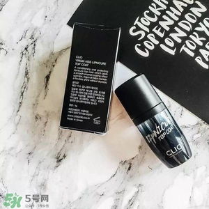 rimmel芮謎口紅雨衣和clio珂萊歐口紅雨衣哪個好_對比 rimmel芮謎口紅雨衣和clio珂萊歐口紅雨衣哪個好_對比