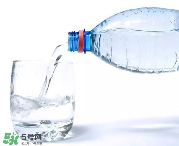 30天不喝飲料，妹子的對比照令人震驚 喝白開水的好處